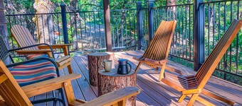 ♥ Tahoe Retreat Cabin, Tesla EV, Forest Escape