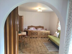 1 quarto, roupa de cama