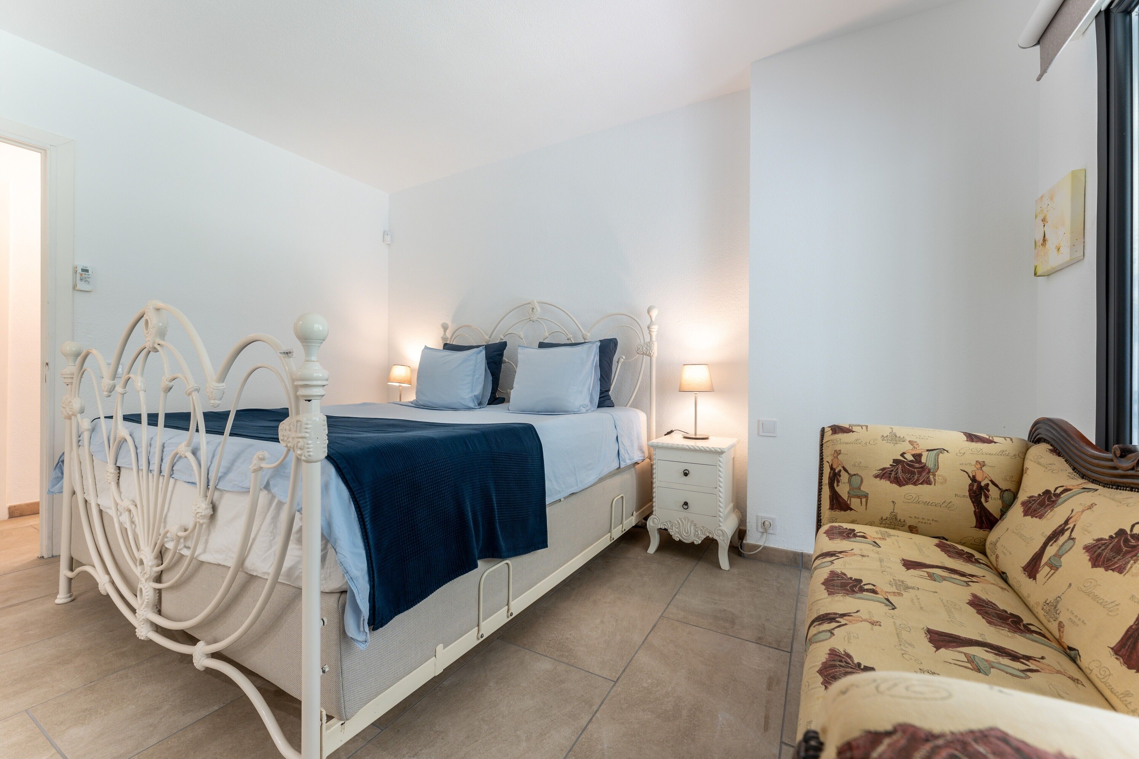 4 chambres, fer et planche à repasser, Wi-Fi gratuit, draps fournis