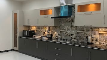 Fridge, microwave, stovetop, electric kettle