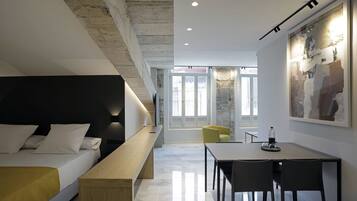 Habitación doble superior | Ropa de cama de alta calidad y caja de seguridad en la habitación