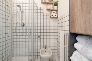 Dusche, Bidet