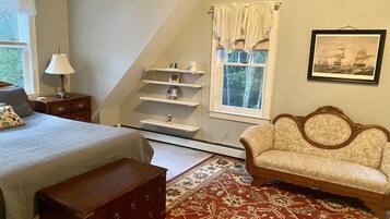 4 bedrooms, iron/ironing board, travel cot, free WiFi