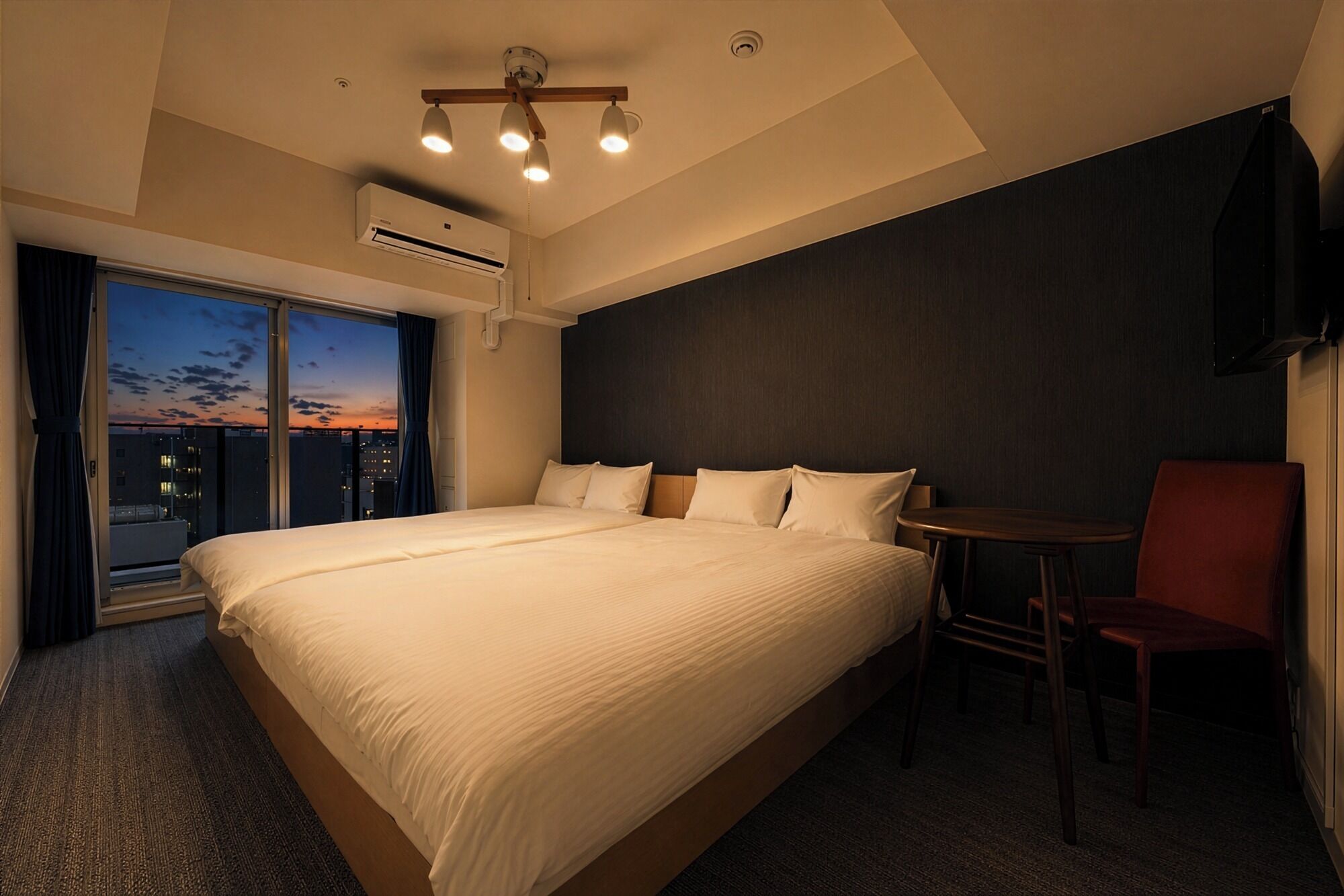 1 bedroom, desk, free WiFi, bed sheets