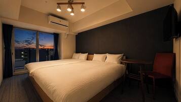 1 bedroom, desk, free WiFi, bed sheets