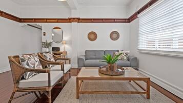 Smart TV, Netflix, streaming services