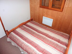 1 bedroom - Cozy 2-Room Apartment with Terrace, Mountain Views, and Parking in Le Biot (Le Biot)