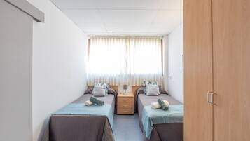 Superior Studio, 2 Twin Beds | Desk, laptop workspace, free WiFi, bed sheets