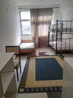 1 개의 침실, 무료 WiFi