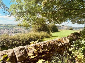 Property grounds - THE TENTH HOUSE 1750 Wirksworth Peak District Georgian Cottage Derbyshire Luxury (Wirksworth)