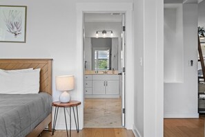 3 bedrooms, iron/ironing board, free WiFi, bed sheets - Modern Kona Retreat with Private Pool & Central A/C (Kailua-Kona)