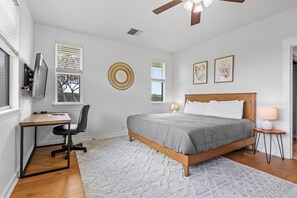 3 chambres, fer et planche à repasser, Wi-Fi gratuit, draps fournis