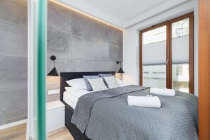 Iron/ironing board, WiFi, bed sheets - Harmonica 6 Kraków | Cozy Studio with Balcony (Kraków)