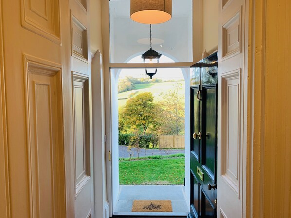 Interior - The Westgate - Elegant Flat in a Seaside Georgian Villa (Bridport)