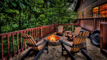 House, 3 Bedrooms | Balcony