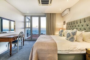 5 bedrooms, desk, iron/ironing board, WiFi