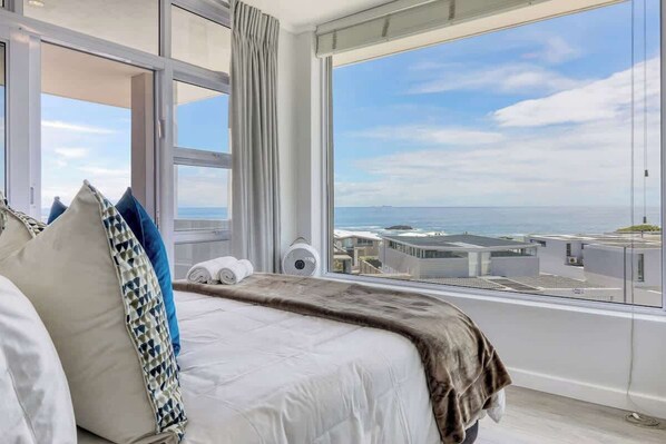 3 Schlafzimmer, Schreibtisch, Bügeleisen/Bügelbrett, WLAN