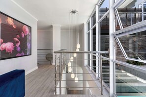 Interior - Rocha - Chic Villa, 150m to Beach, Pool, Roof Deck (Cape Town)