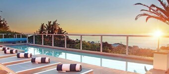 Rontree Camps Bay - Home with Pool & Ocean Views