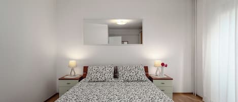 2 bedrooms, free WiFi, bed sheets