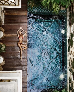 2 piscinas al aire libre, sillones reclinables de piscina