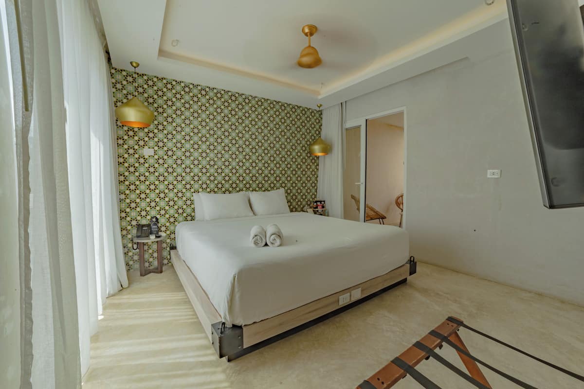 King Riad Double Balcony | Draps en coton égyptien, literie de qualité supérieure, minibar