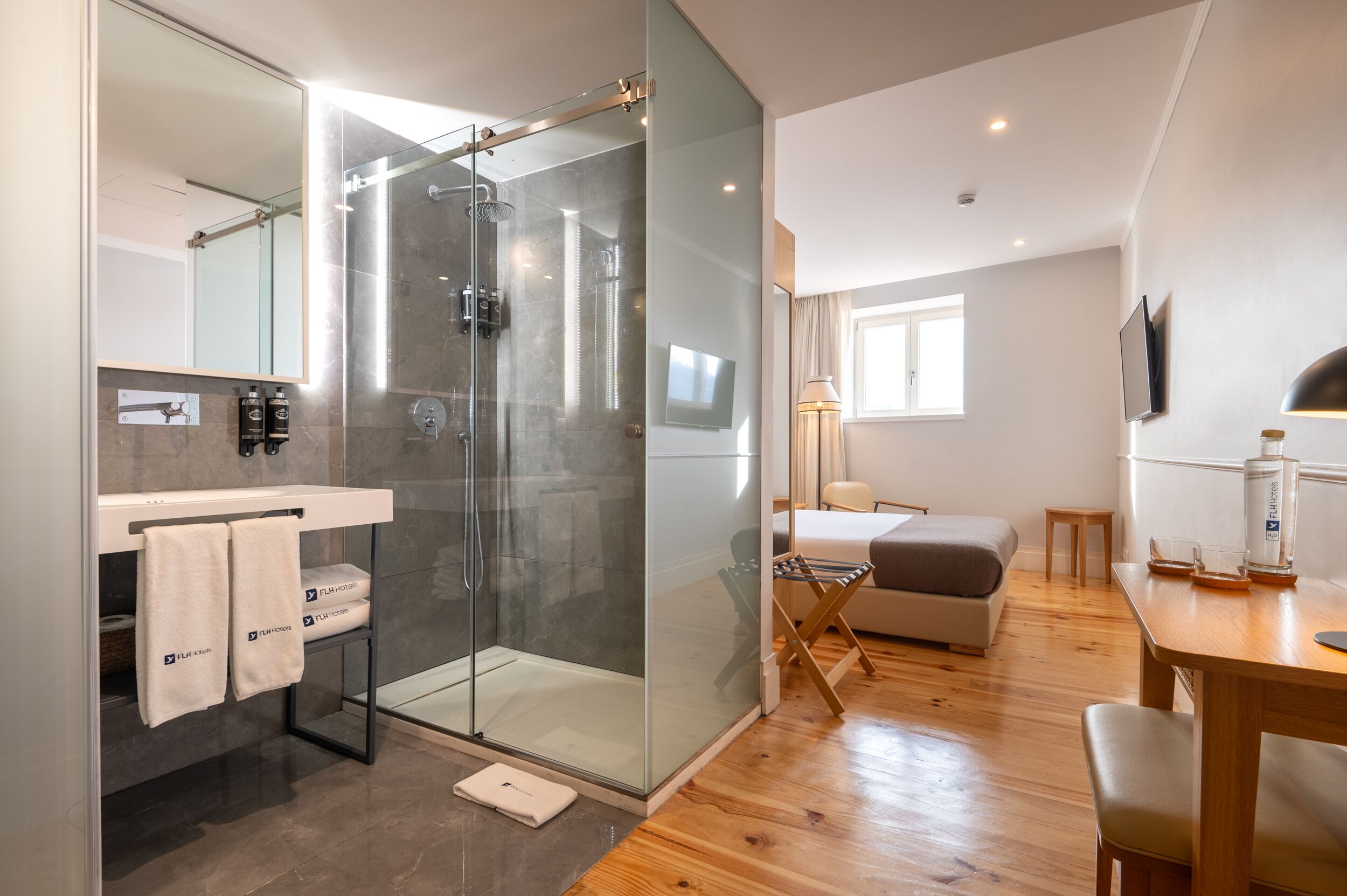 exclusive double room | 1 bedroom, down duvets, in-room safe, free wifi