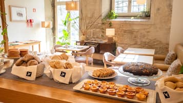 Desayuno continental incluido todos los días