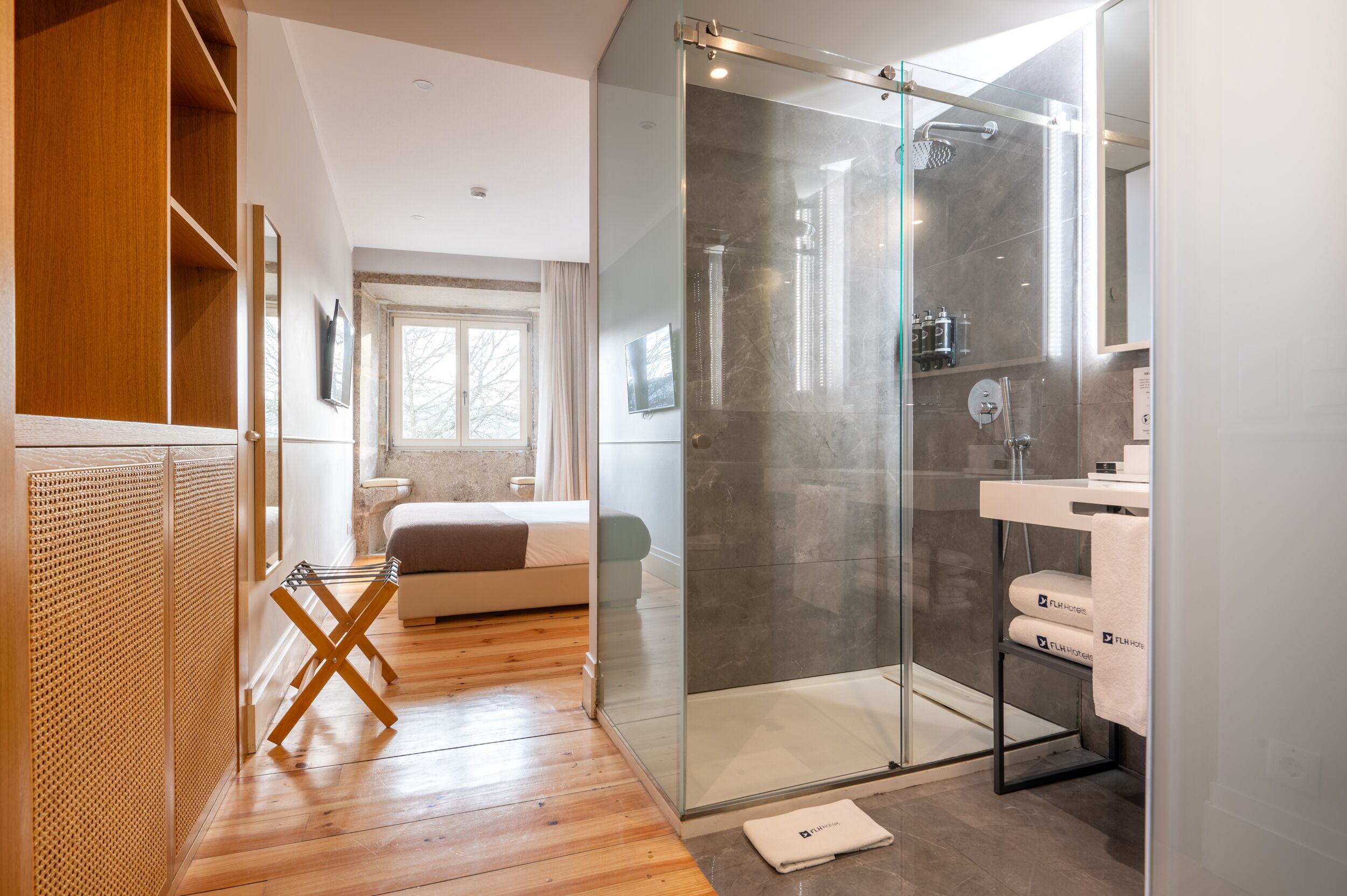 superior double room | 1 bedroom, down duvets, in-room safe, free wifi