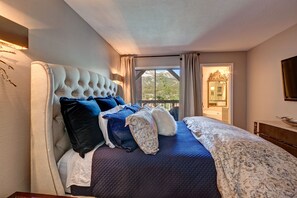 4 عدّة غرف نوم ومكواة/لوح كي وخدمة الإنترنت وملاءات أسرّة