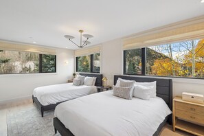 7 Schlafzimmer, Schreibtisch, Bügeleisen/Bügelbrett, kostenloses WLAN