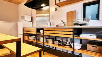 Fridge, microwave, stovetop, cookware/dishes/utensils