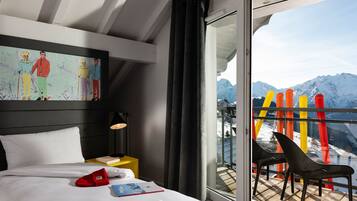 Suite | In-room safe, individually decorated, desk, laptop workspace