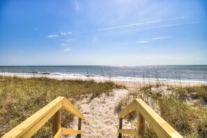 On the beach - ☀️Next Time Down: Oceanfront Home w/ Deck-Private Beach Access☀️ (Kure Beach)