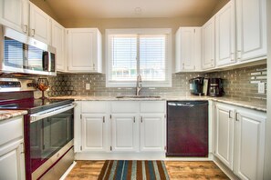 Fridge, microwave, stovetop, dishwasher - ☀️Next Time Down: Oceanfront Home w/ Deck-Private Beach Access☀️ (Kure Beach)