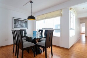Dining - w* | Spacious 3BR with Balcony in Barranco (Barranco)