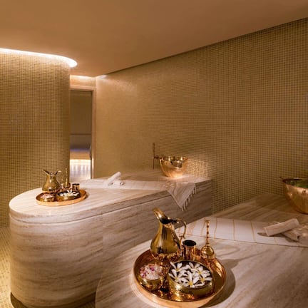 Couples treatment rooms, sauna, hot tub, steam room, Turkish bath
