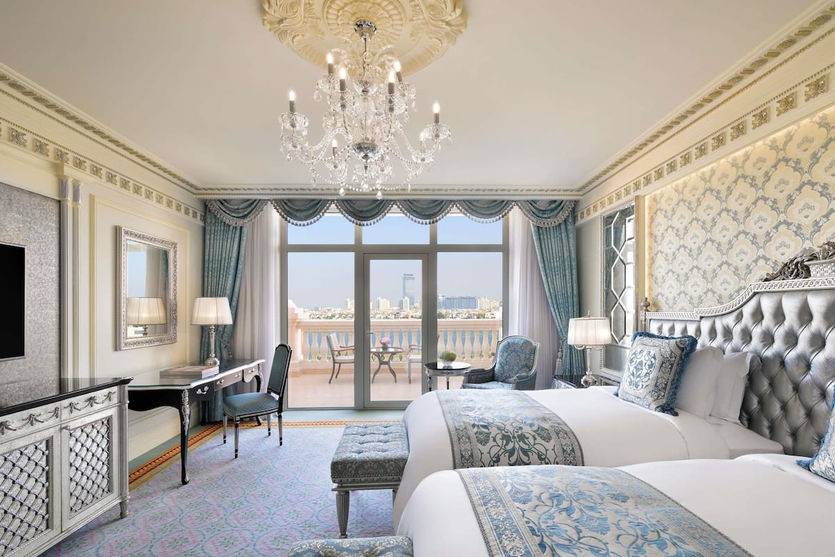 غرفة بريمير - بشرفة | ملاءات للفراش لا تسبب الحساسية وألحفة محشوة بالريش