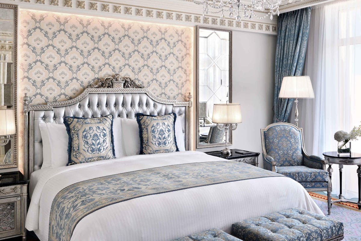 1 bedroom, hypo-allergenic bedding, down duvets, memory-foam beds