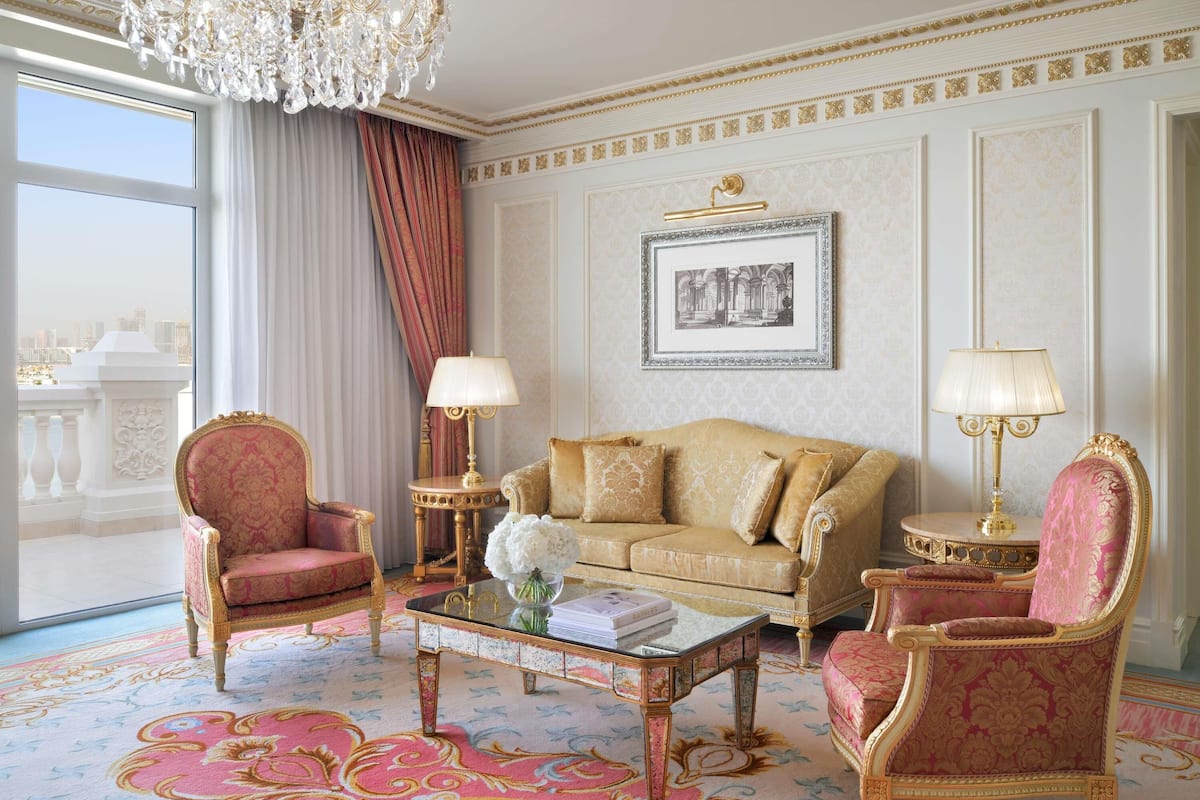 Premier Jacuzzi Suite, Balcony, Club Lounge Access | 1 bedroom, hypo-allergenic bedding, down comforters, memory foam beds