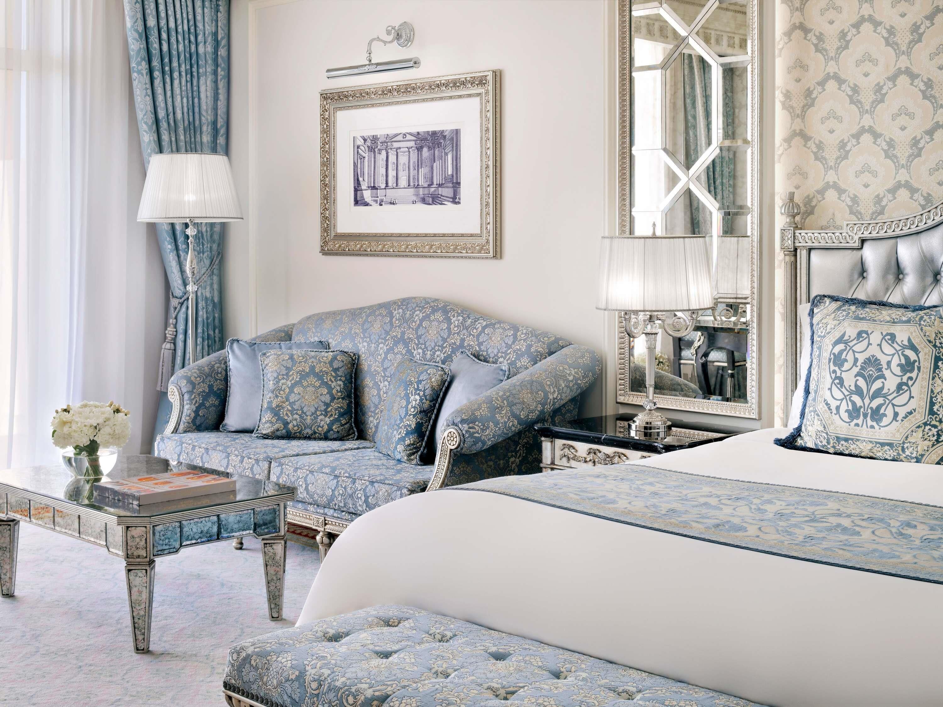 Raffles, Chambre Club, accès au salon club, vue océan | Literie hypoallergénique, couette en duvet d'oie