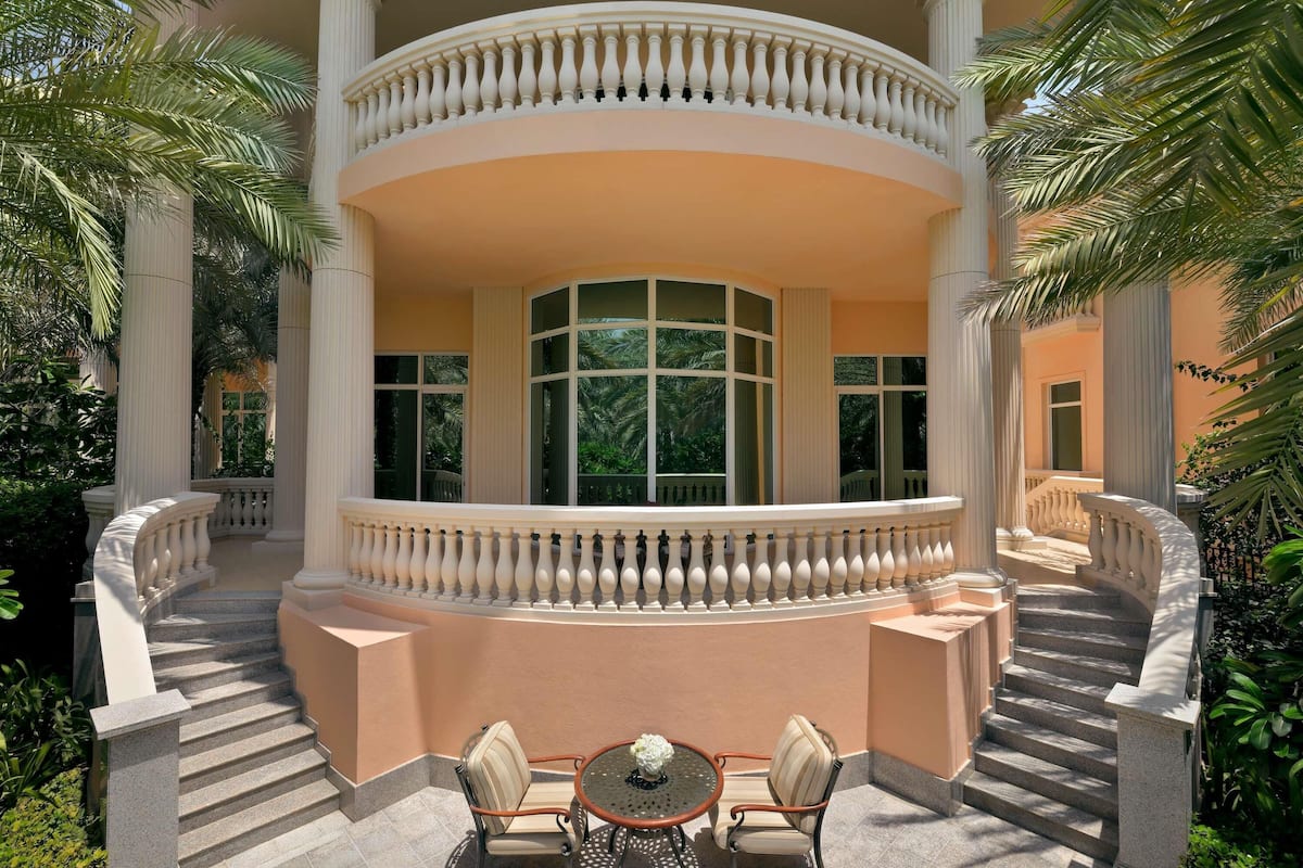 Raffles, Royal Villa, 4 Bedrooms | 1 bedroom, hypo-allergenic bedding, down comforters, memory foam beds