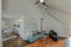 Smart TV - Modern on Madison in the Historic Westside (Kansas City)
