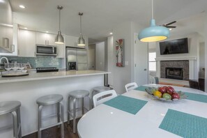 Dining - Modern on Madison in the Historic Westside (Kansas City)