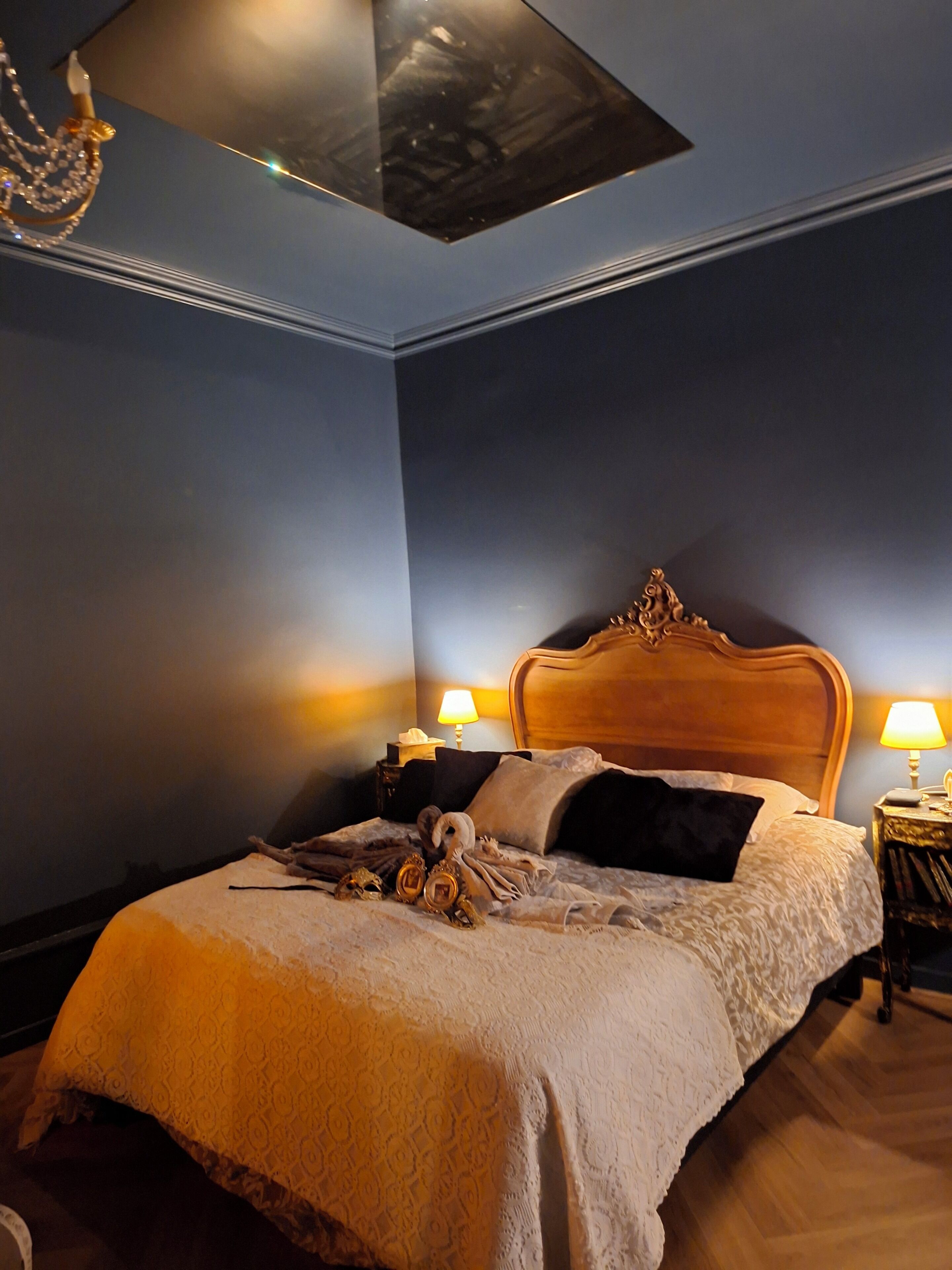 1 室のベッドルーム、デスク、アイロン / アイロン台、WiFi (無料)