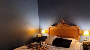 1 bedroom, desk, iron/ironing board, free WiFi