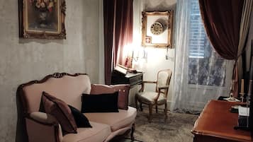 Télévision, livres, chaßne hi-fi