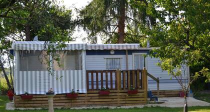 Self-catering mobile home