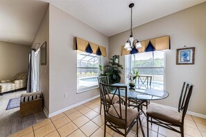 Dining - Beautiful, spacious 5 bed villa with sunny private pool, overlooking conservation land (Davenport)