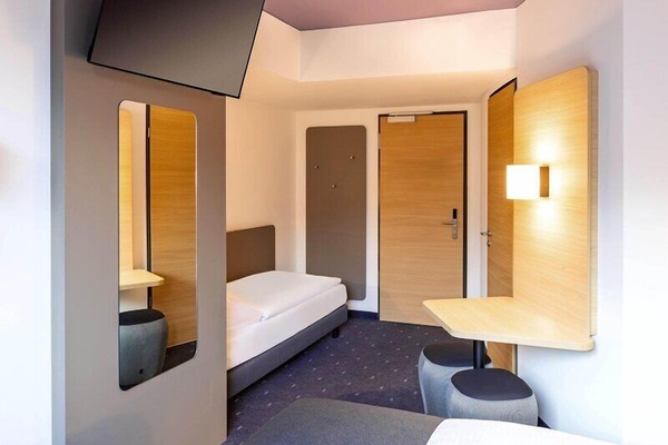Triple Room | Hypo-allergenic bedding available, desk, blackout drapes, soundproofing